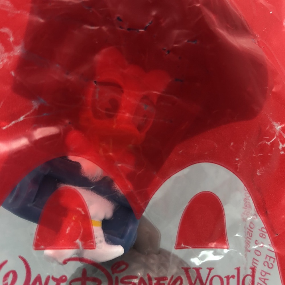 2020 Daisy Duck Disney McDonald’s Happy Meal Toy - Picture 2 of 3
